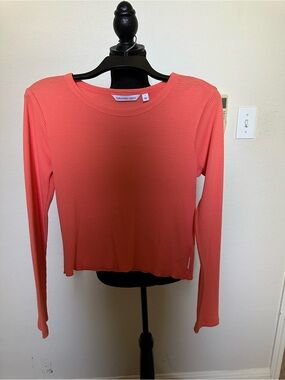 Calvin Klein Jeans Women's Coral Long-Sleeve Thermal Top. Size Medium. NWOT.